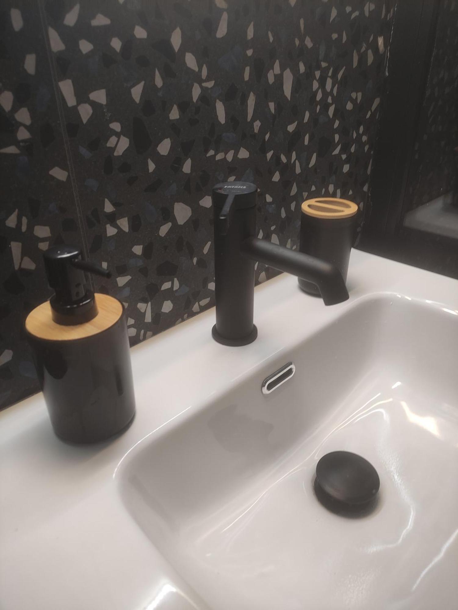 Iqoqo Hotels - Luxury Suites Yanya Dış mekan fotoğraf